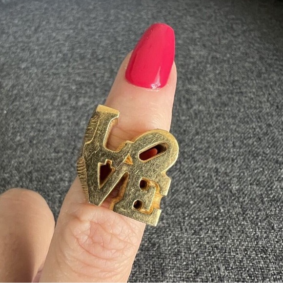1969 The LOVE Chunky Ring Iconic Pop Art Jewelry Size 6 - Picture 2 of 11